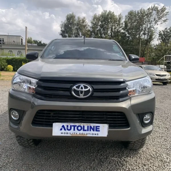 TOYOTA HILUX 2.4GD6 EXT 6